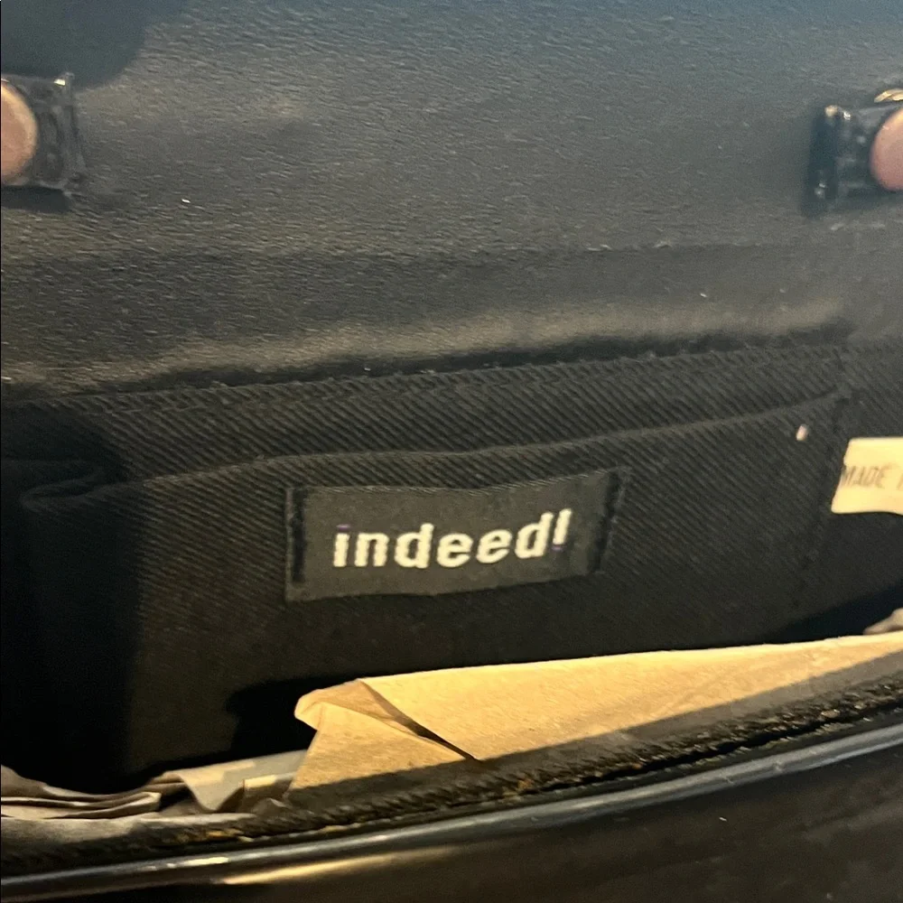 indeed shiny black